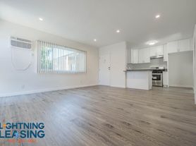 13959 Vanowen St, Van Nuys, CA
