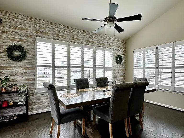 23 Taylors Hill Way — Photo 4