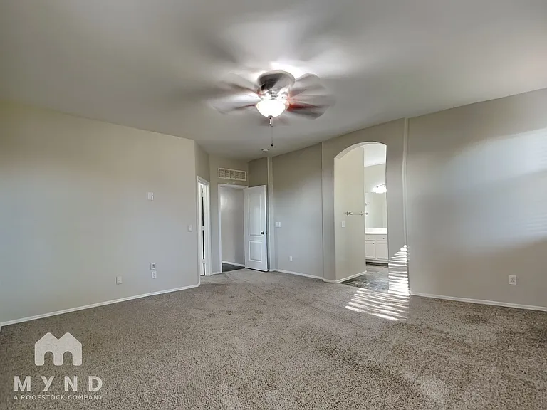 12206 W Lincoln St — Photo 15