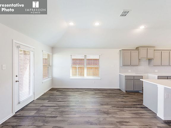 5th image of 1825 Agarito Dr