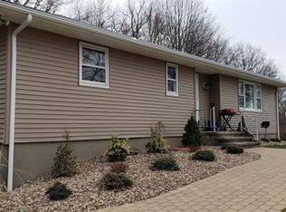 19 Pidgeon Hill Rd, Wantage, NJ 07461