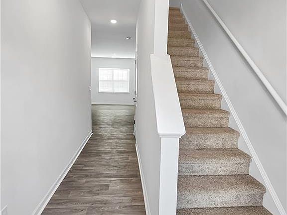 5th image of 1108 Evelynnview Ln
