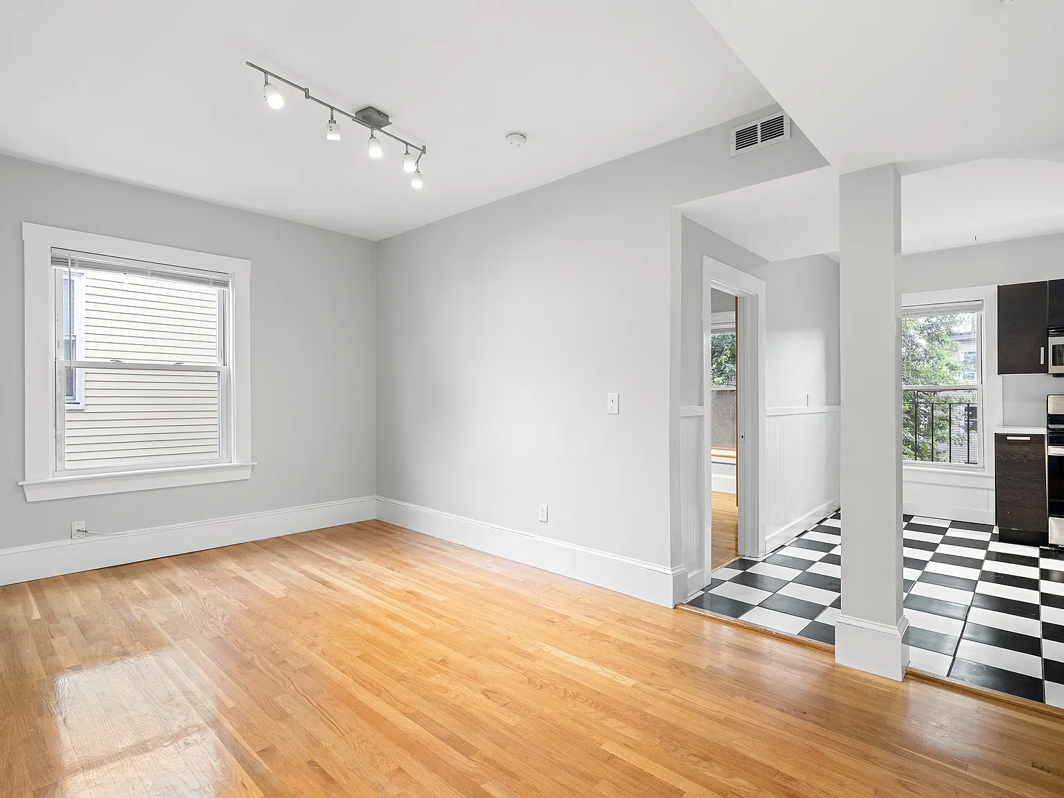 72 Mozart Street - 2 - 2 — Photo 3