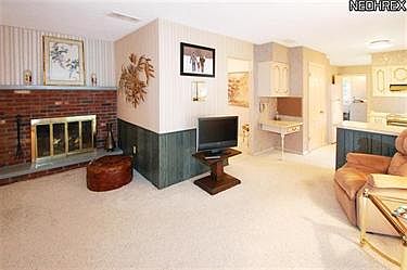 5th image of 2225 Beechwood Dr