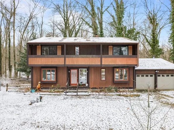 263 Pearson Dr, New Wilmington, PA 16142