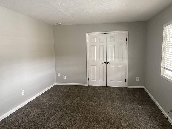 3rd image of 3166 Mission Dr