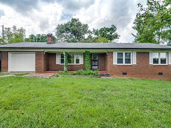 3rd image of 206 Wildwood Ln