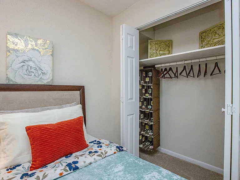 Chase Cove Apartments — Photo 66