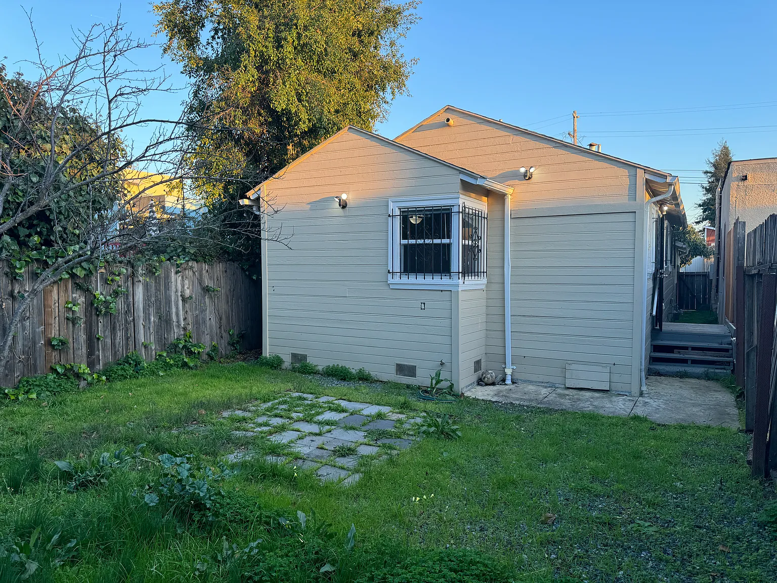 Star Ave, Oakland — Photo 1