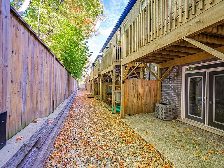 111 Wilson St E #2 — Photo 25