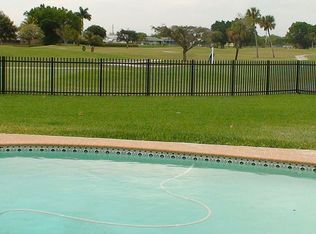15601 Palmetto Club Dr, Miami, FL 33157