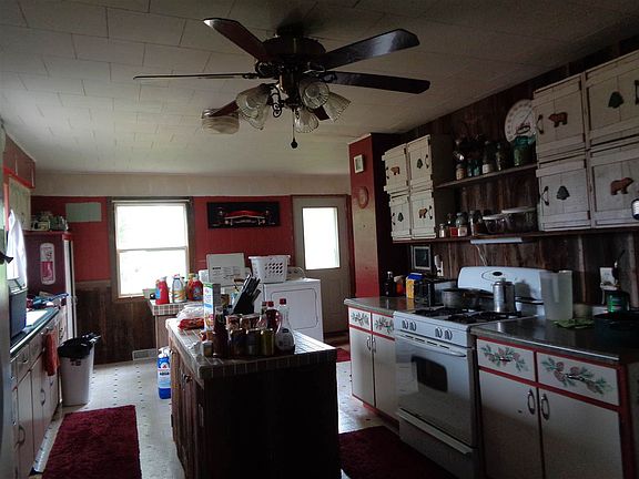 3rd image of W1658 Willow Ave