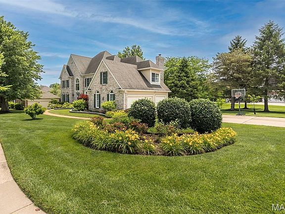 3rd image of 14760 Brook Hill Dr