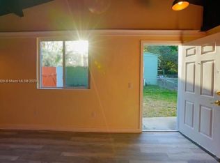 1131 NE 129th St #1, Miami, FL 33161