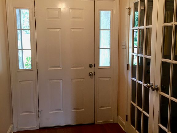 4th image of 1109 Rita Ln