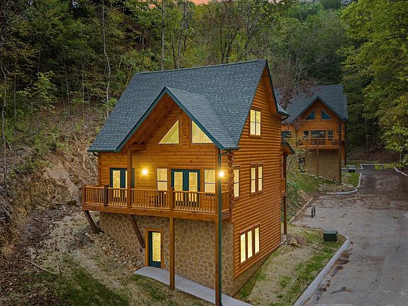 2nd image of 2115 Valley Creek Way