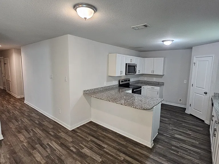 14210 Green Wing Cir — Photo 5