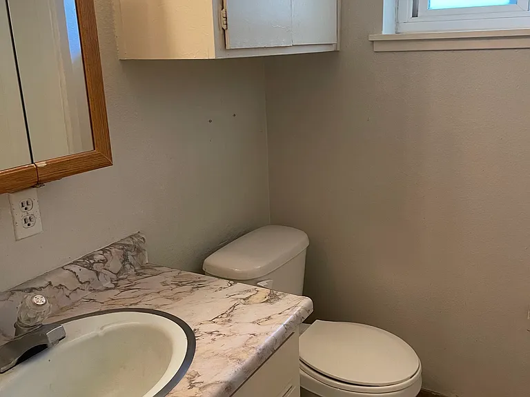 2528 Bates Dr — Photo 7