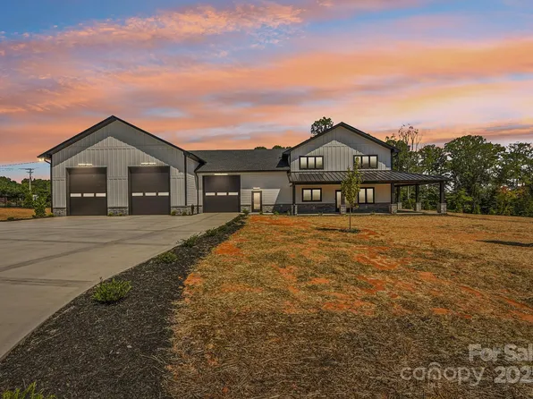 109 Winners Cir, Mooresville, NC 28117