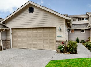 16828 Cobblestone Dr, Lynnwood, WA 98037