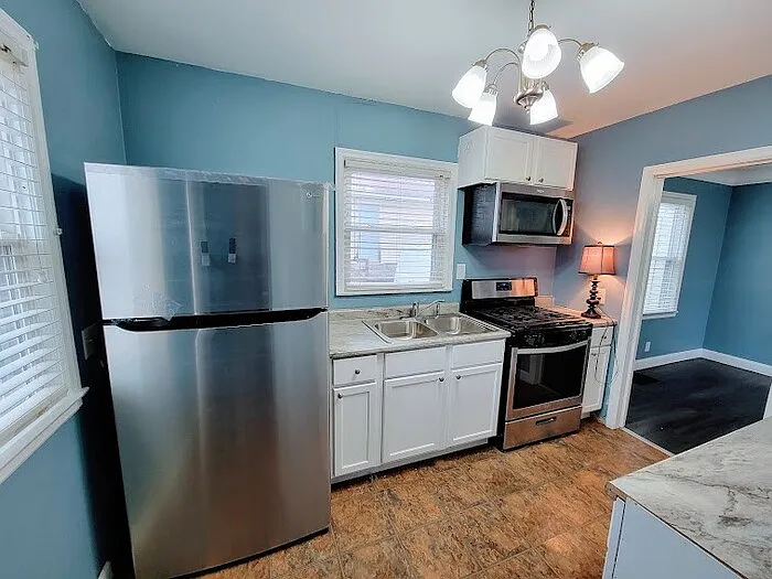 875 Agate St — Photo 3