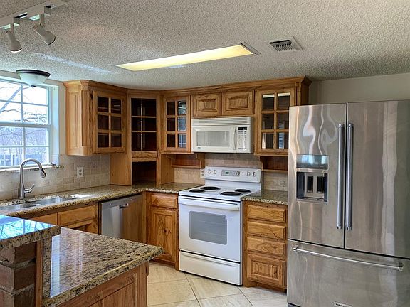 3rd image of 133 Amory Dr