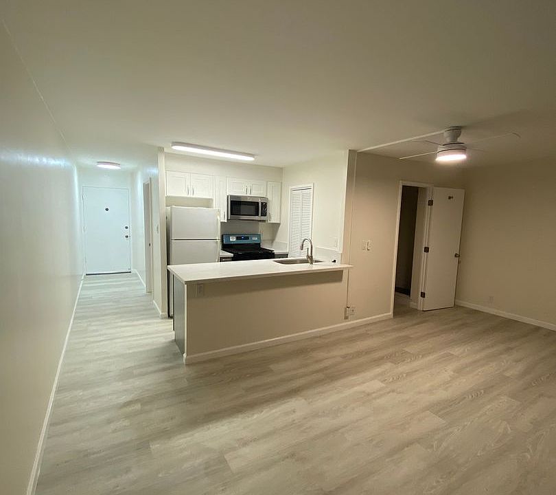 1st image of 2875 S King St #210