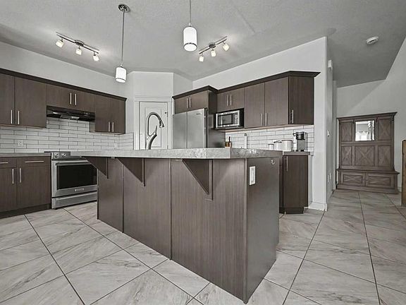 3rd image of 11321 N 106a Ave