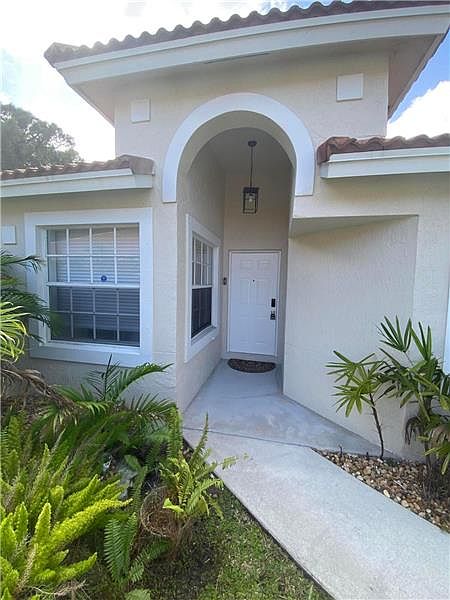 1st image of 5032 N La Sedona Cir