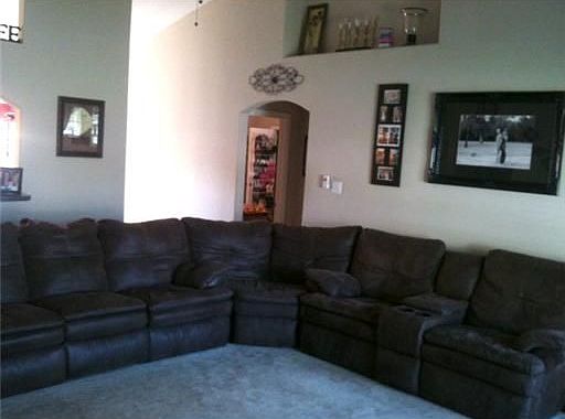 3rd image of 2609 Red Oak Dr