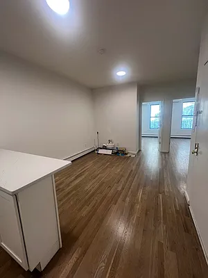 Rented by Standard Living Realty Inc | media 4