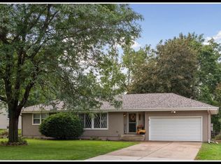 2209 Burr St N, Maplewood, MN 55117