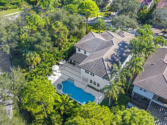 2nd image of 905 Mill Creek Drive