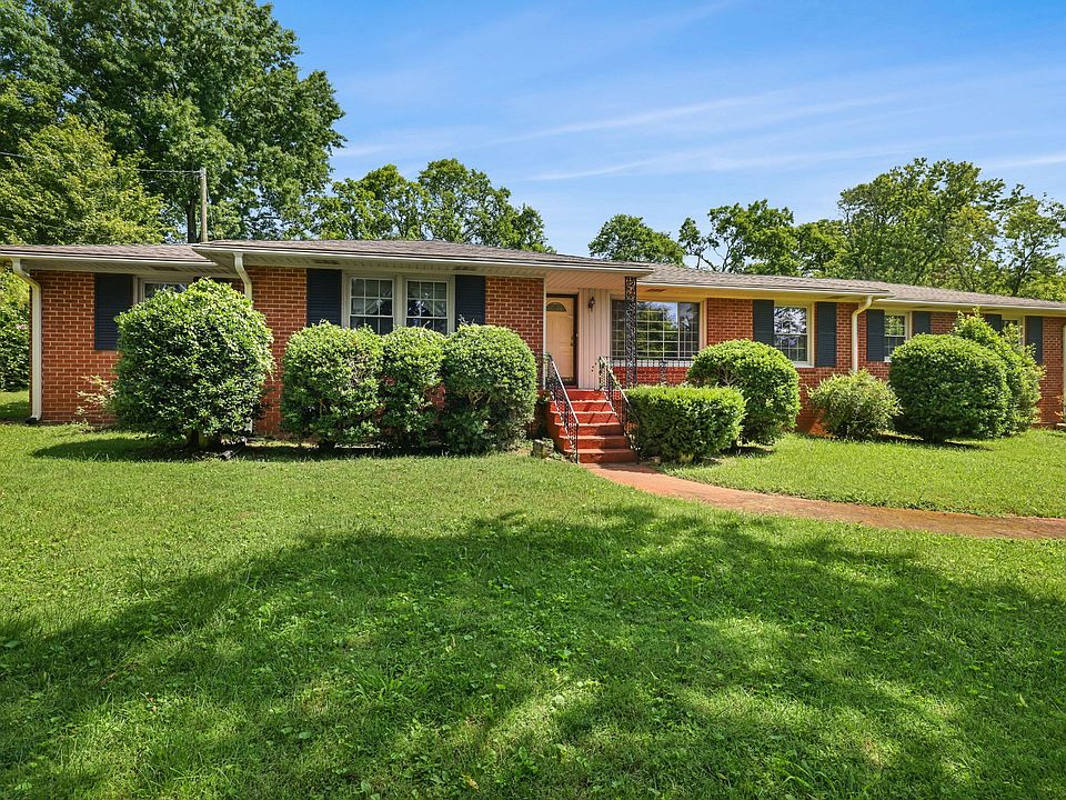 1st image of 2820 Windemere Dr