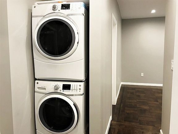 4th image of 2380 Grand Ave APT 3C
