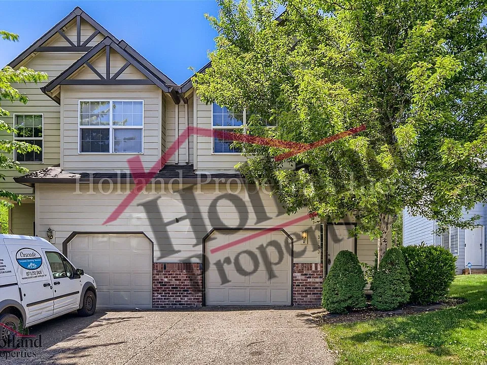 3133 NE 13th Pl