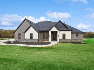 5000 Glenoaks Ct, Weatherford, TX 76088