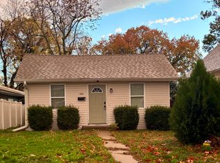 1903 W 43rd Pl, Kansas City, KS 66103