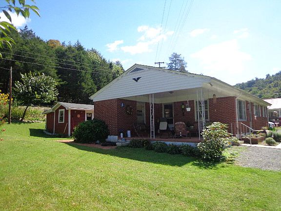 4th image of 832 Quarles Hollow Ln