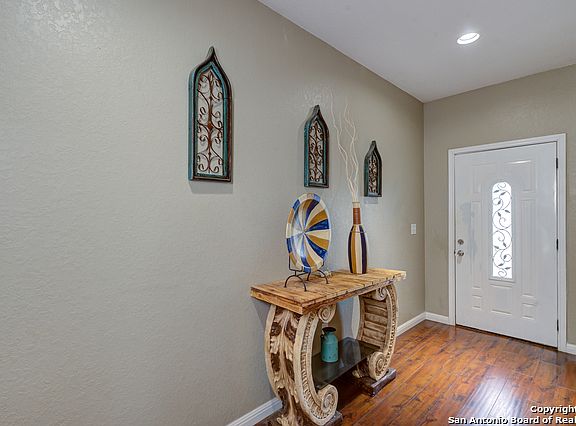 4th image of 23167 Alanwood Dr