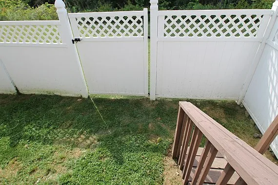 1425 Autumn Creek Ct — Photo 7