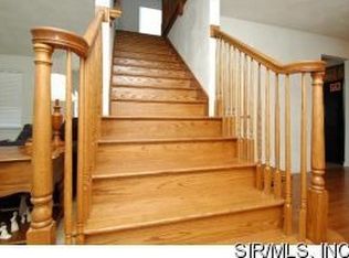 540 Streamstone Ln, Mascoutah, IL 62258