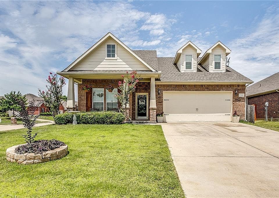 1st image of 1249 Rosewood Ct