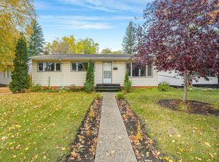 9256 148th St NW, Edmonton, AB T5R 1A3