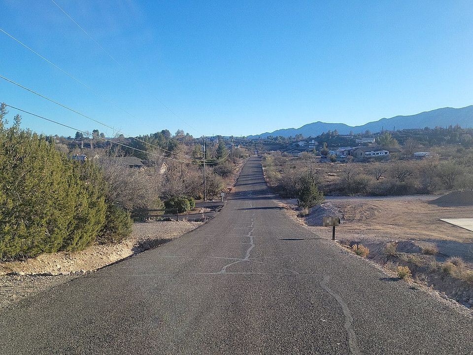 2nd image of 1287 S Rainbow Dr