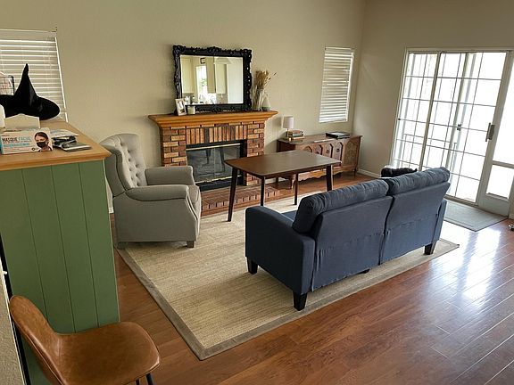 4th image of 6758 N Ventura Ct