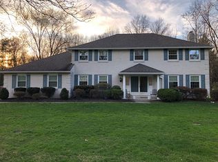 617 Country Club Dr, Blue Bell, PA 19422
