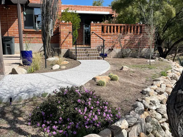 2631 E Avenida De Posada, Tucson, AZ 85718