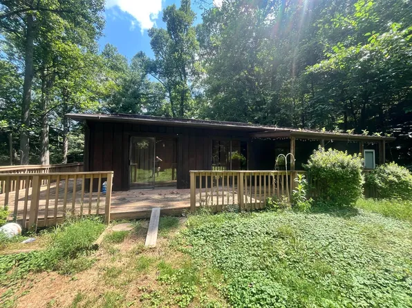 1922 Buena Vista Dr, Huntington, WV 25704