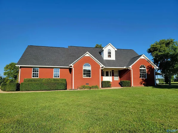 40 County Road 828, Collinsville, AL 35961